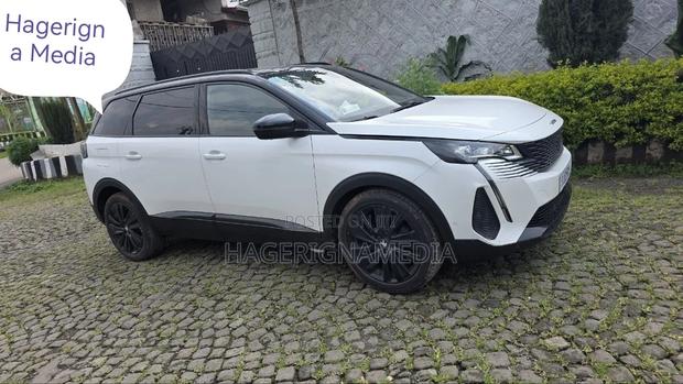 Peugeot 5008 2023 White