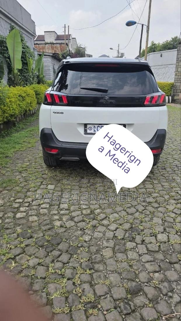 Peugeot 5008 2023 White