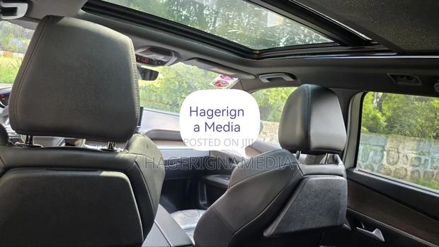 Peugeot 5008 2023 White