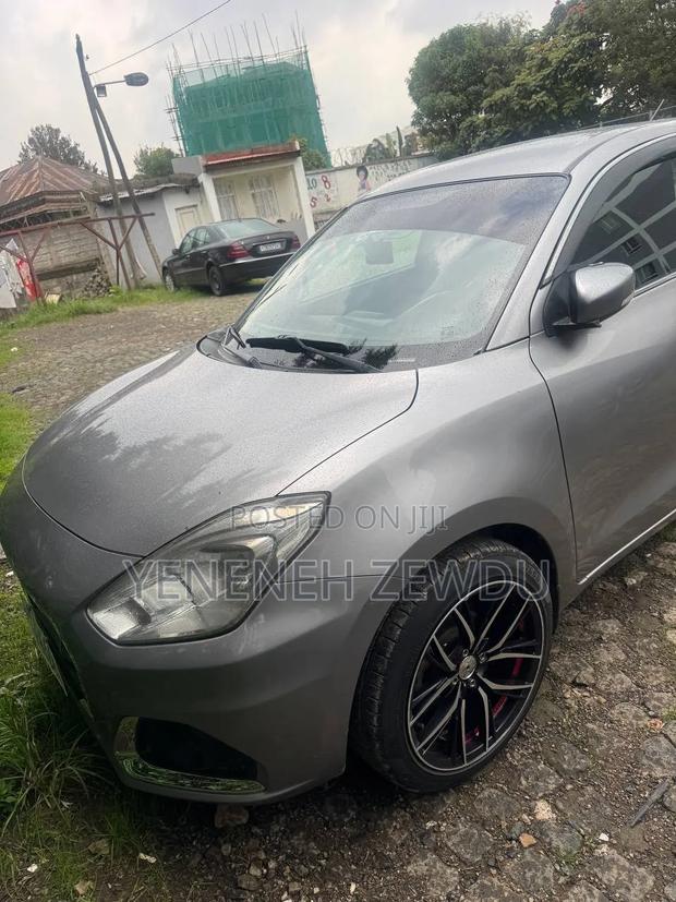 Suzuki Dzire 2022 Silver