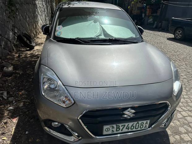 Suzuki Dzire 2022 Silver
