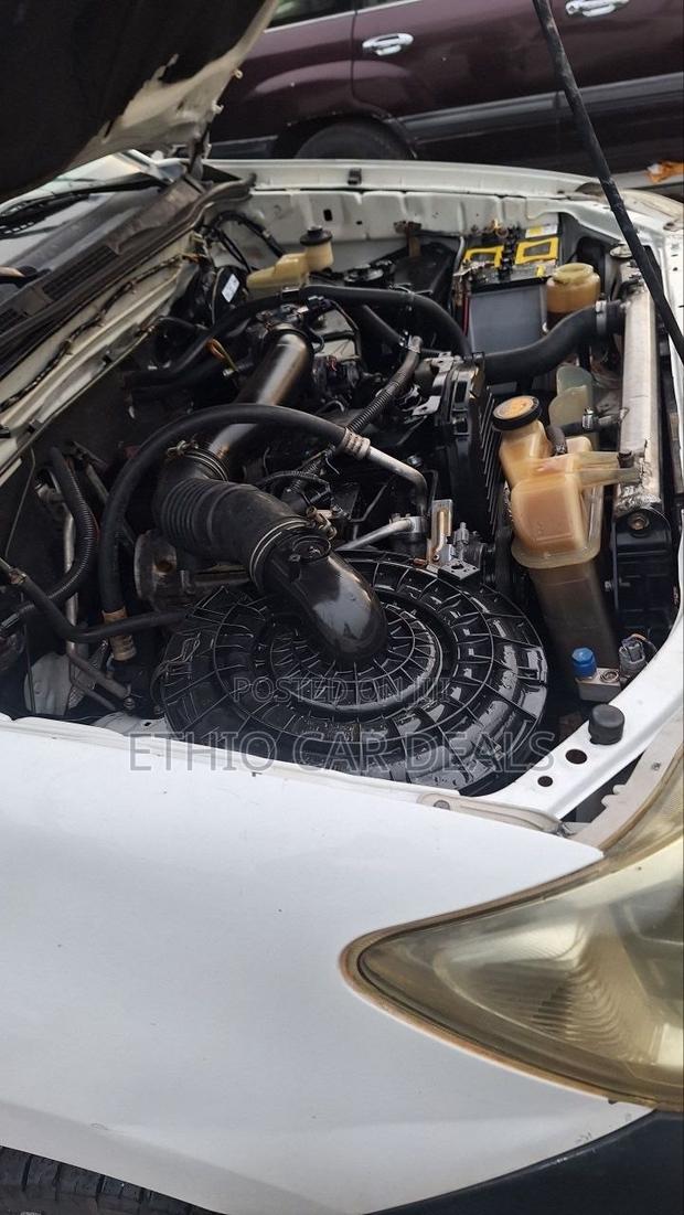 Toyota Hilux 2008 White