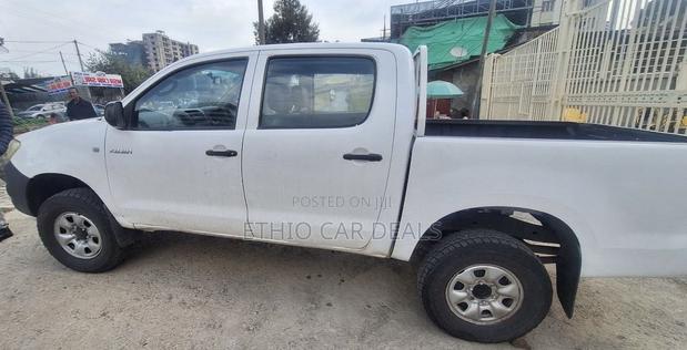 Toyota Hilux 2008 White