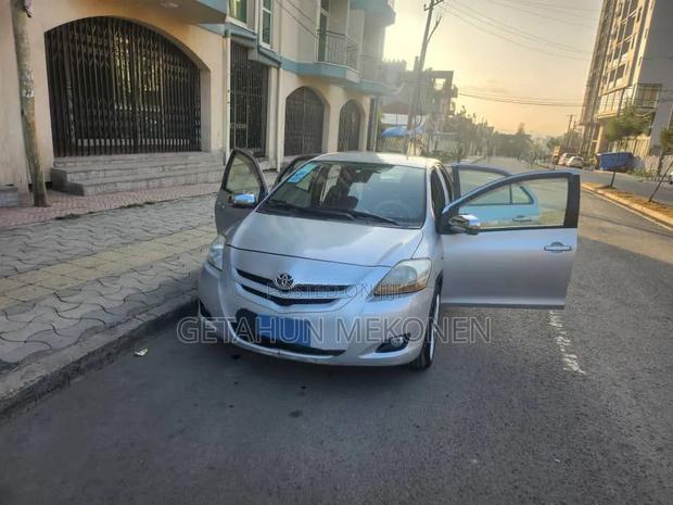 Toyota Belta 2008 Silver