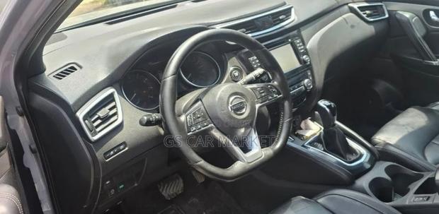 Nissan Qashqai 2018 Gray