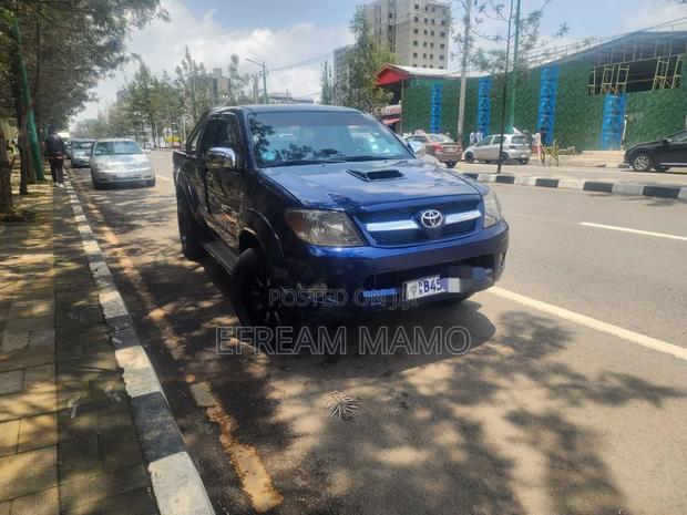 Toyota Hilux 2008 Blue