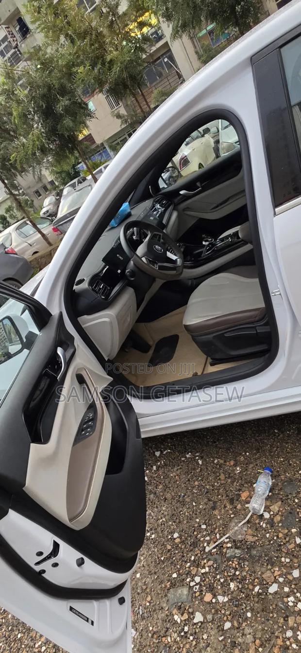 BYD Qin Plus DM-i 2025 White