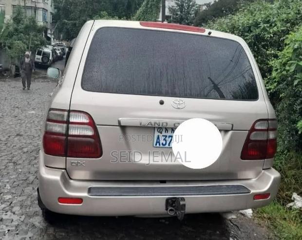 Toyota Land Cruiser 2004 Silver