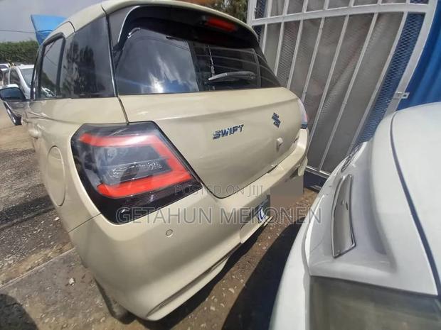 Suzuki Swift 2024 Beige