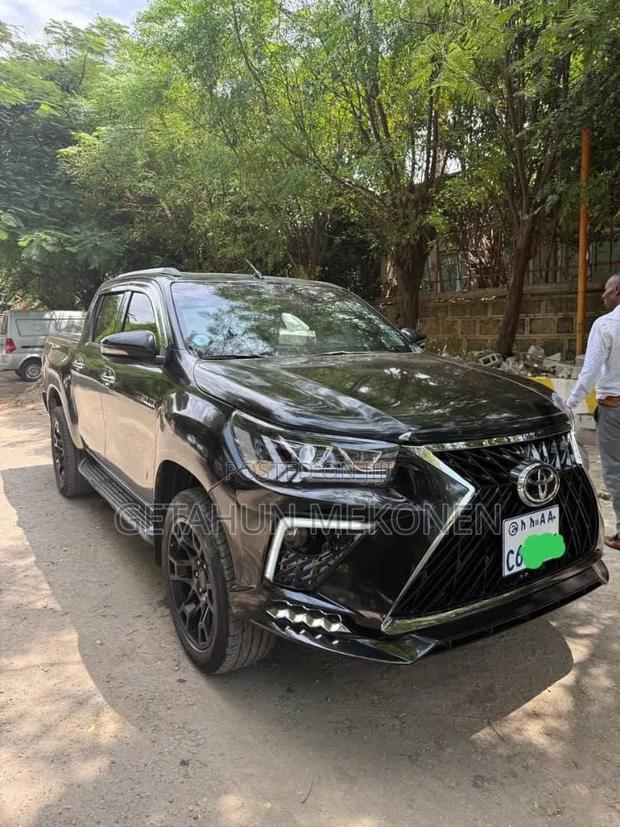 Toyota Hilux 2017 Black