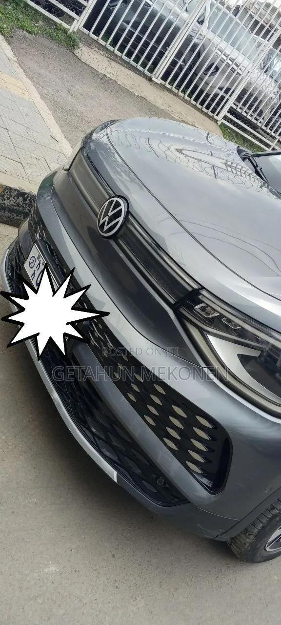 Volkswagen ID.6 2023 Gray