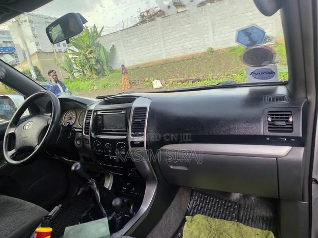 Toyota Land Cruiser Prado 2008 Silver