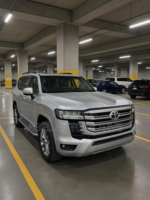 Toyota Land Cruiser 2022 Silver