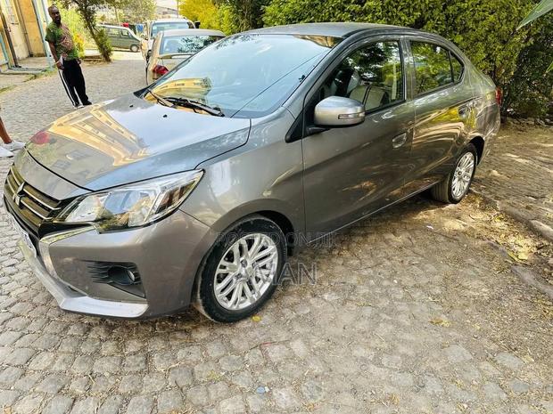 Mitsubishi Attrage 2020 Silver