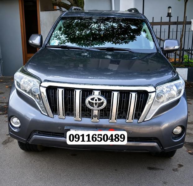 Toyota Land Cruiser Prado 2015 Gray