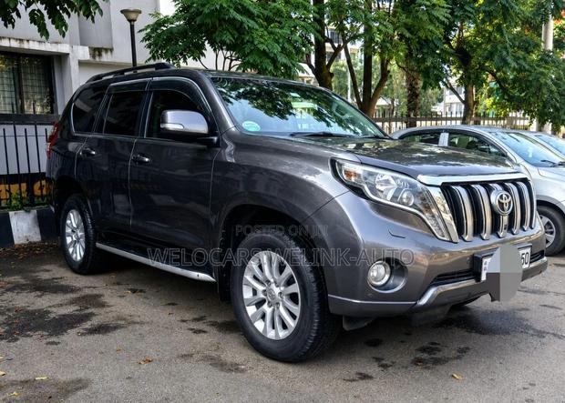 Toyota Land Cruiser Prado 2015 Gray