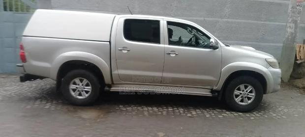 Toyota Hilux 2013 Silver