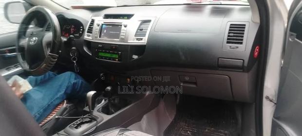 Toyota Hilux 2013 Silver