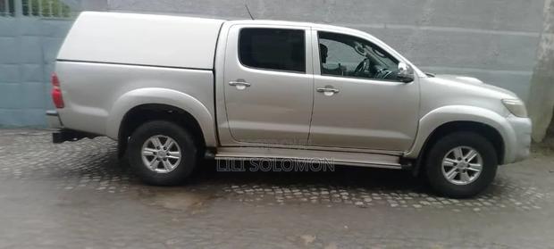 Toyota Hilux 2013 Silver
