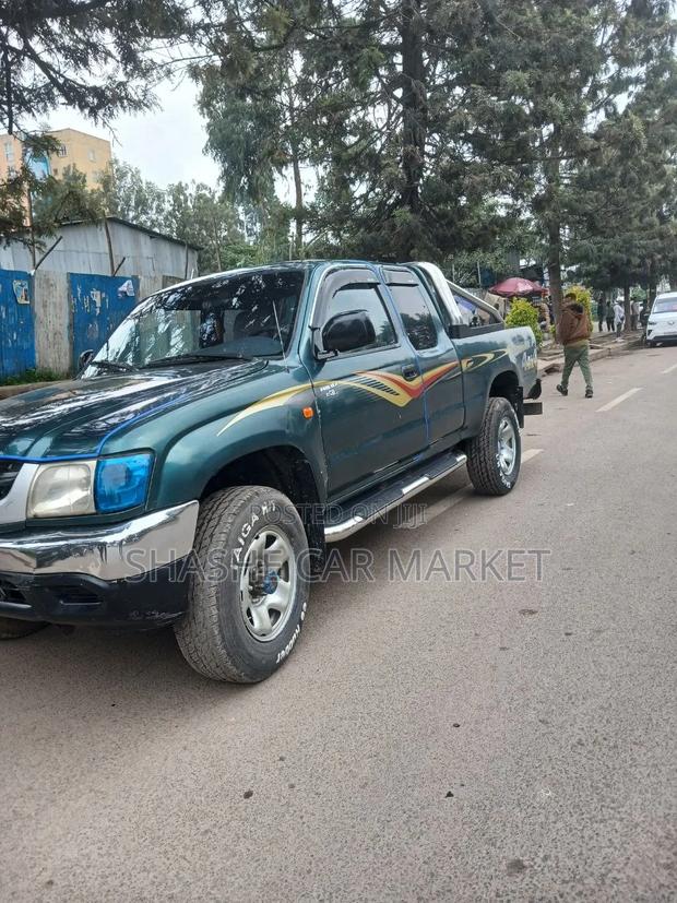 Toyota Hilux 2003 Silver