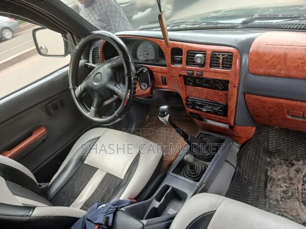 Toyota Hilux 2003 Silver