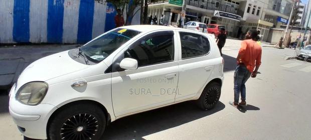 Toyota Vitz 2004 Gray