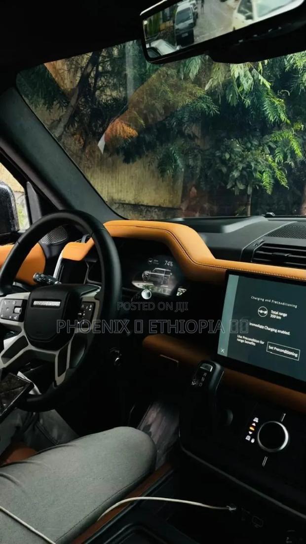 Land Rover Defender 2023 Gray