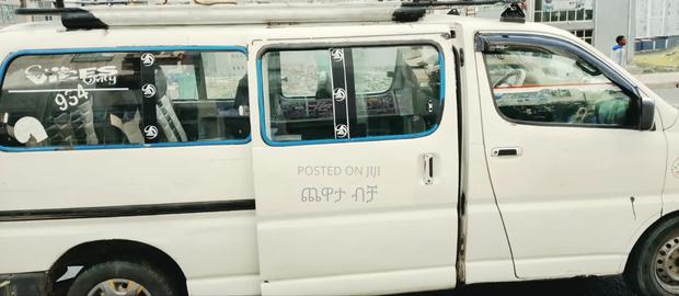 Toyota Grand HiAce 2002 White