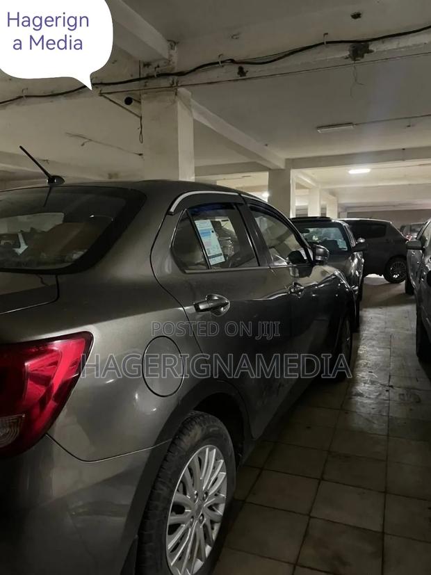 Suzuki Dzire 2022 Gray