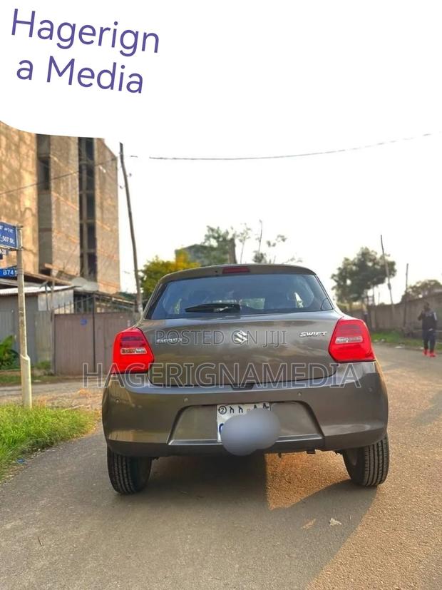 Suzuki Swift 2021 Gray