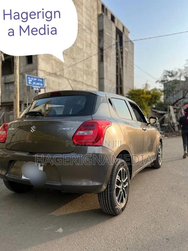 Suzuki Swift 2021 Gray