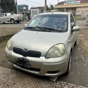Toyota Vitz 2002 White for sale