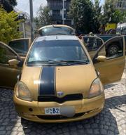 Toyota Vitz 2001 Gold for sale