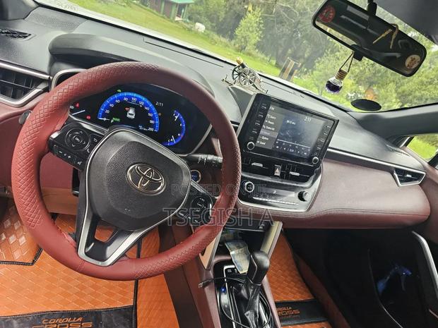 New Toyota Corolla Cross 2023 White