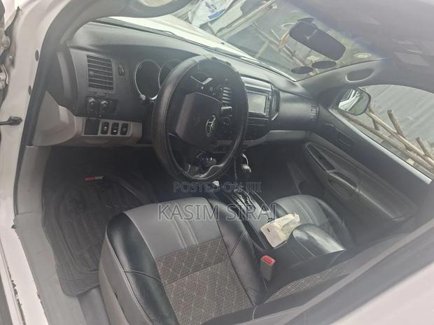 Toyota Tacoma 2015 White