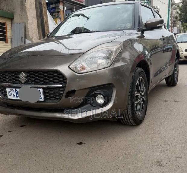 Suzuki Swift 2021 Gray
