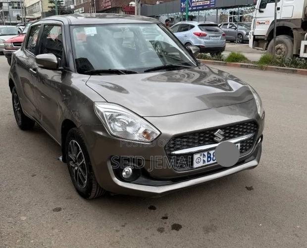 Suzuki Swift 2021 Gray