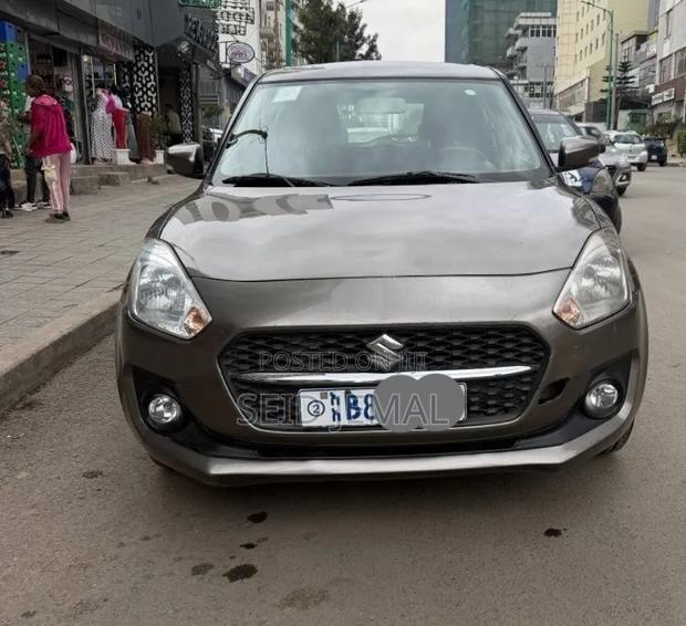 Suzuki Swift 2021 Gray