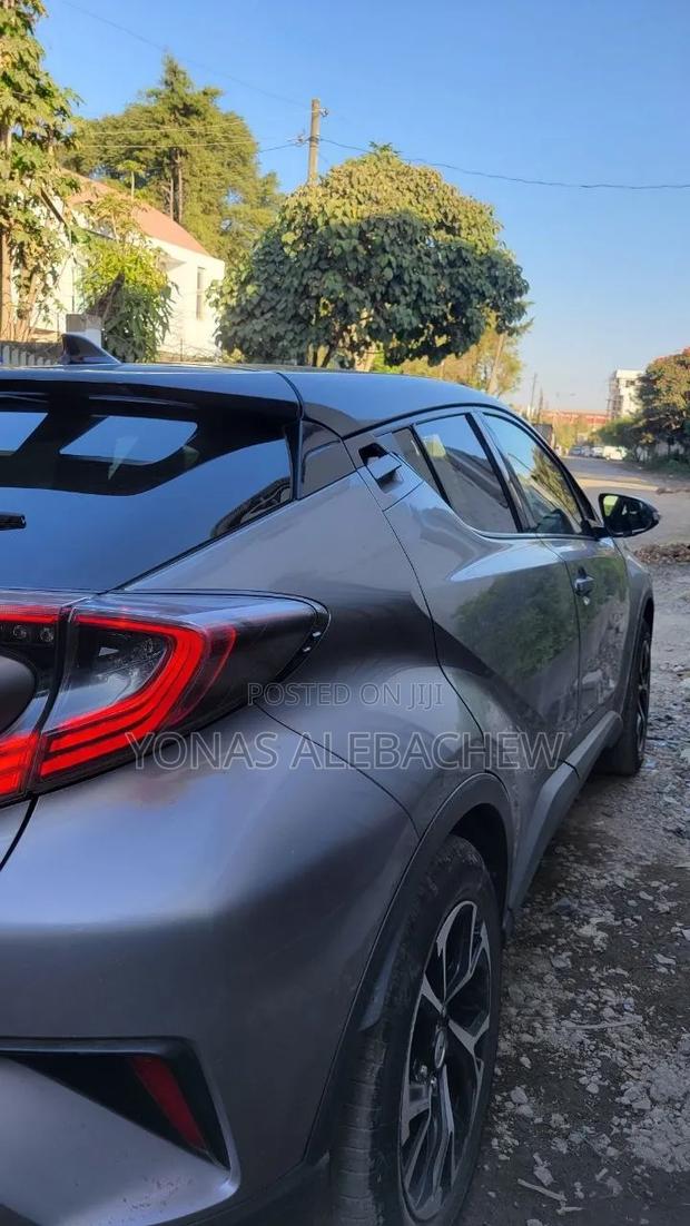 Toyota C-HR 2020 Gray