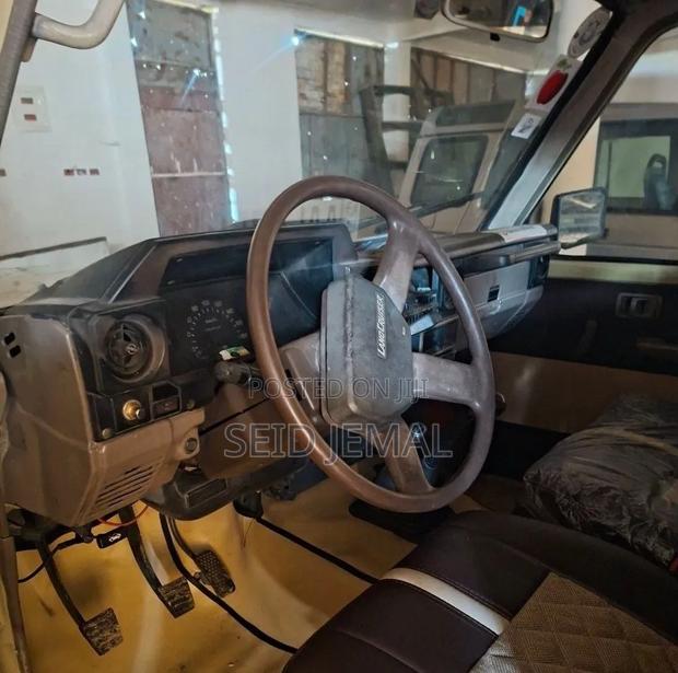 Toyota Land Cruiser 1992 Gray