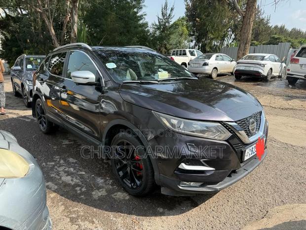 Nissan Qashqai 2018 Brown