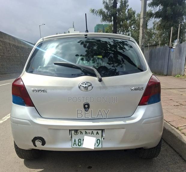 Toyota Yaris 2009 Silver