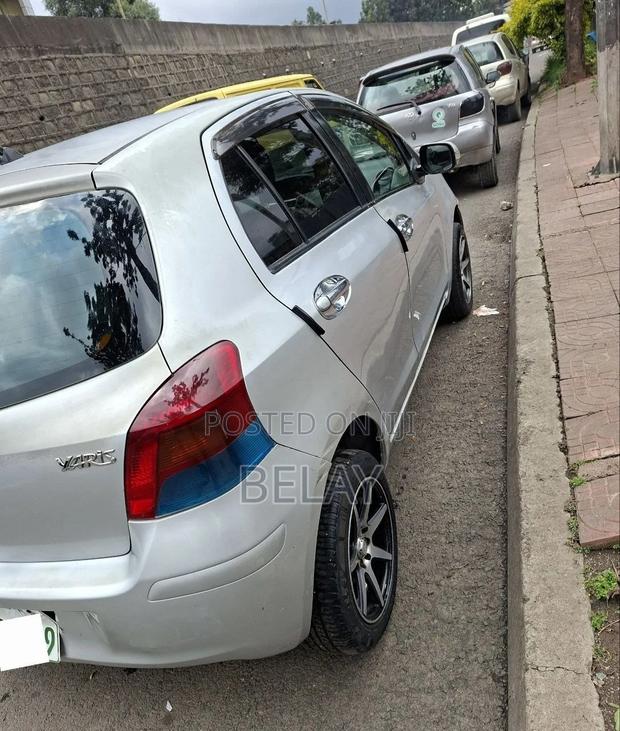 Toyota Yaris 2009 Silver
