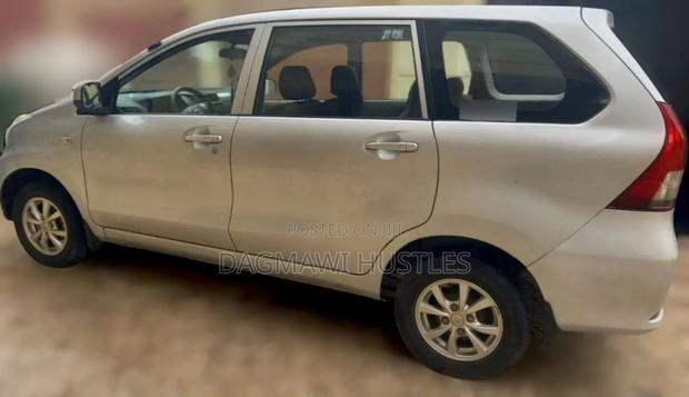 Toyota Avanza 2013 Silver