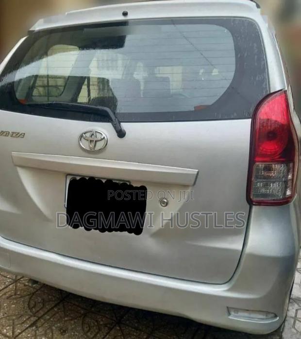 Toyota Avanza 2013 Silver