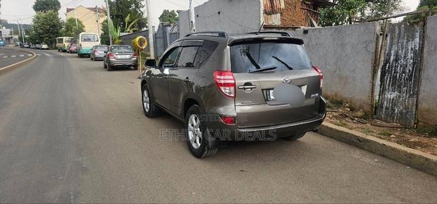 Toyota RAV4 2012 Brown