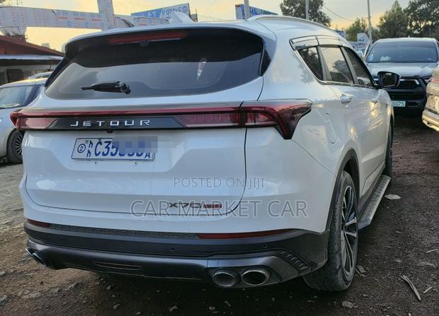 Jetour X70 Plus 1.5 7-Seater FWD 2022 White