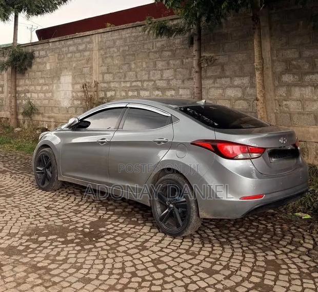 Hyundai Avante 2015 Gray