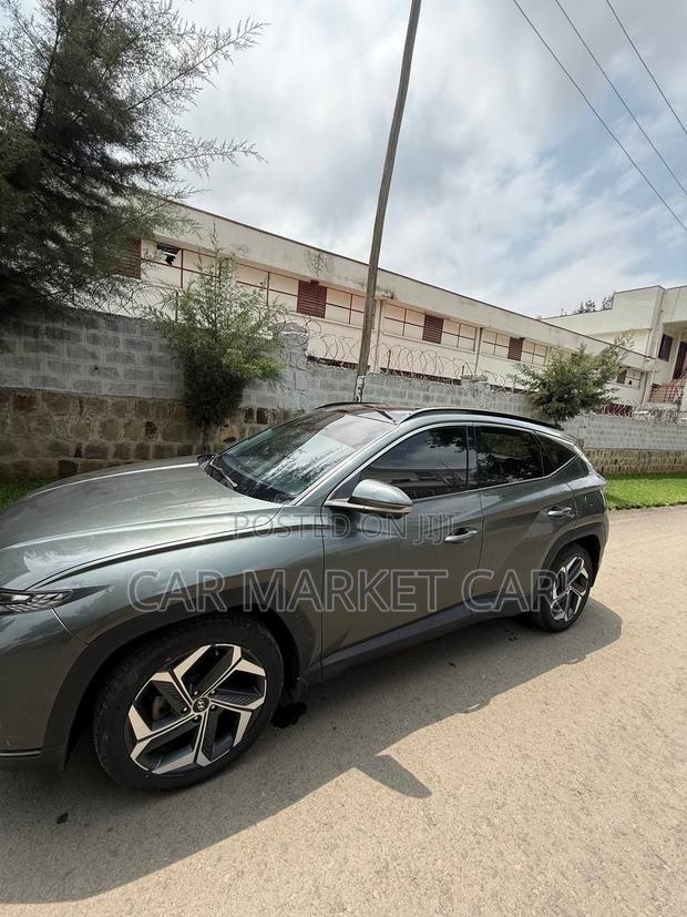 Hyundai Tucson SE 2021 Gray