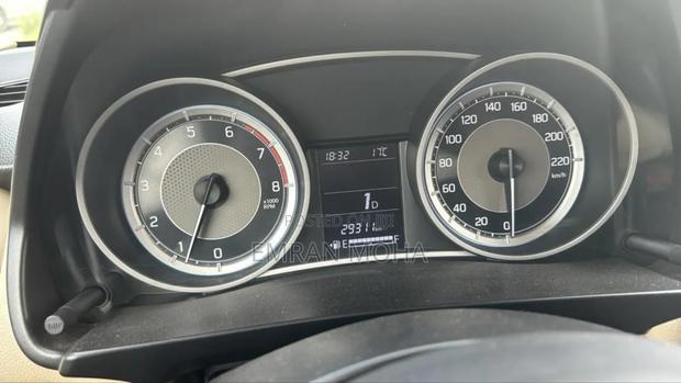 Land Rover Defender 2023 Gray